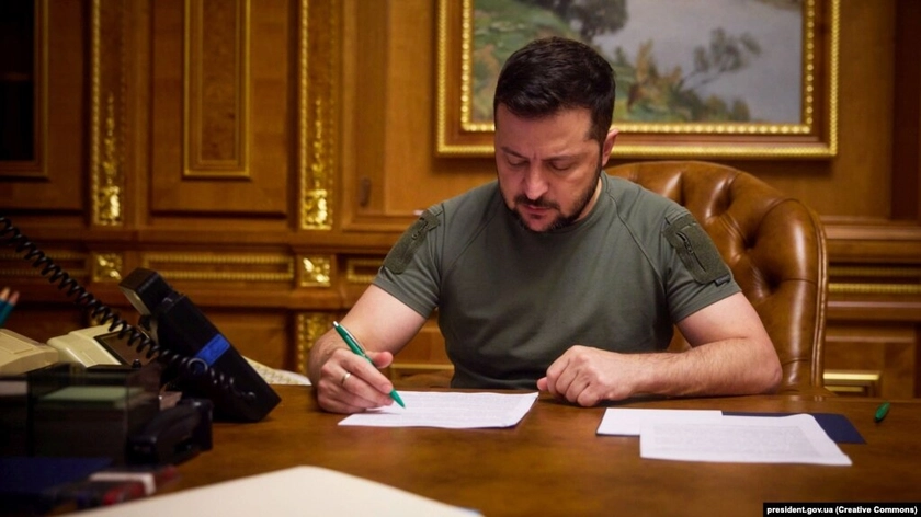 Зеленський провів ротацію вищого командного складу ЗСУ