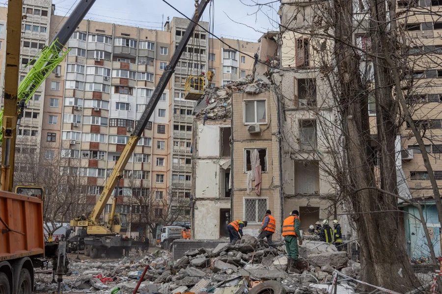 Zelensky Defiant as Ukraine Mourns Victims of Odesa Drone Strike