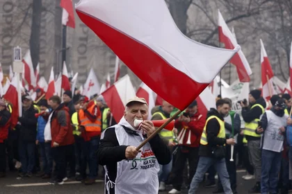 Angry Polish Farmers Protest EU Rules, Ukraine Farm Imports