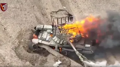 Українські десантники зірвали штурм росіян: вражаюче відео знищення 12 одиниць бронетехніки