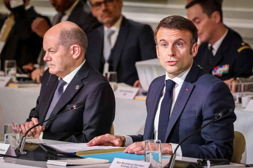 Макрон їде до Берліна шукати спільну мову з Шольцем щодо "українських питань". До них приєднається Туск