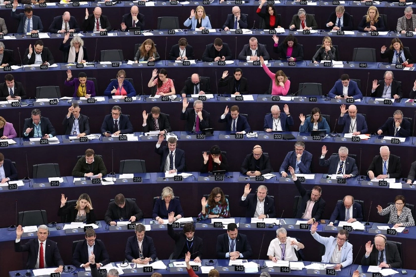 Європарламент спростив процедуру депортації мігрантів