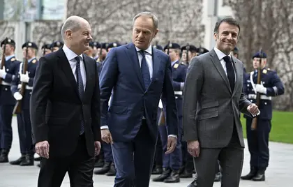 Scholz and Macron Meet in Berlin to Mend Ukraine Rift