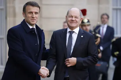 Scholz and Macron Meet in Berlin to Mend Ukraine Rift