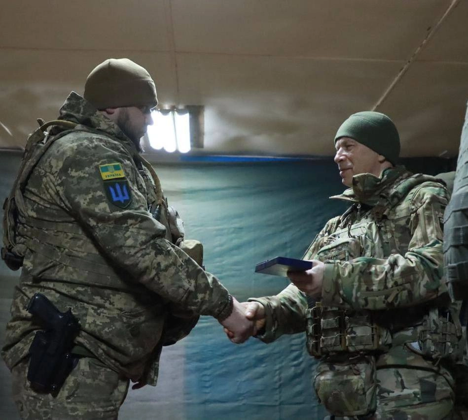 Сирський побував під Авдіївкою: Москва намагається прорвати оборону