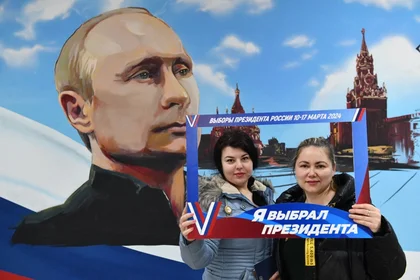 Putin Vows Revenge for Ukrainian Attacks as Russians Vote