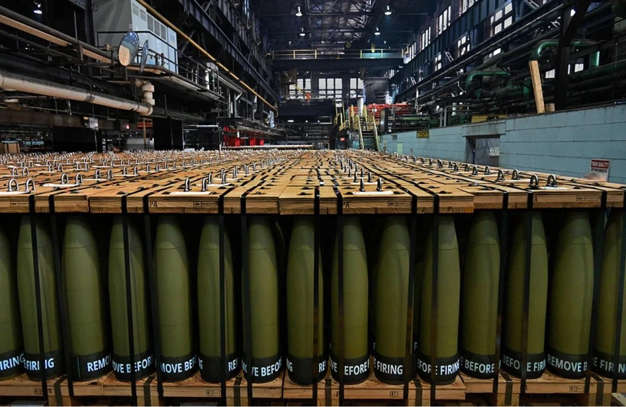 Czech Republic to deliver thousands of extra artillery shells to Ukraine, Czech Republic