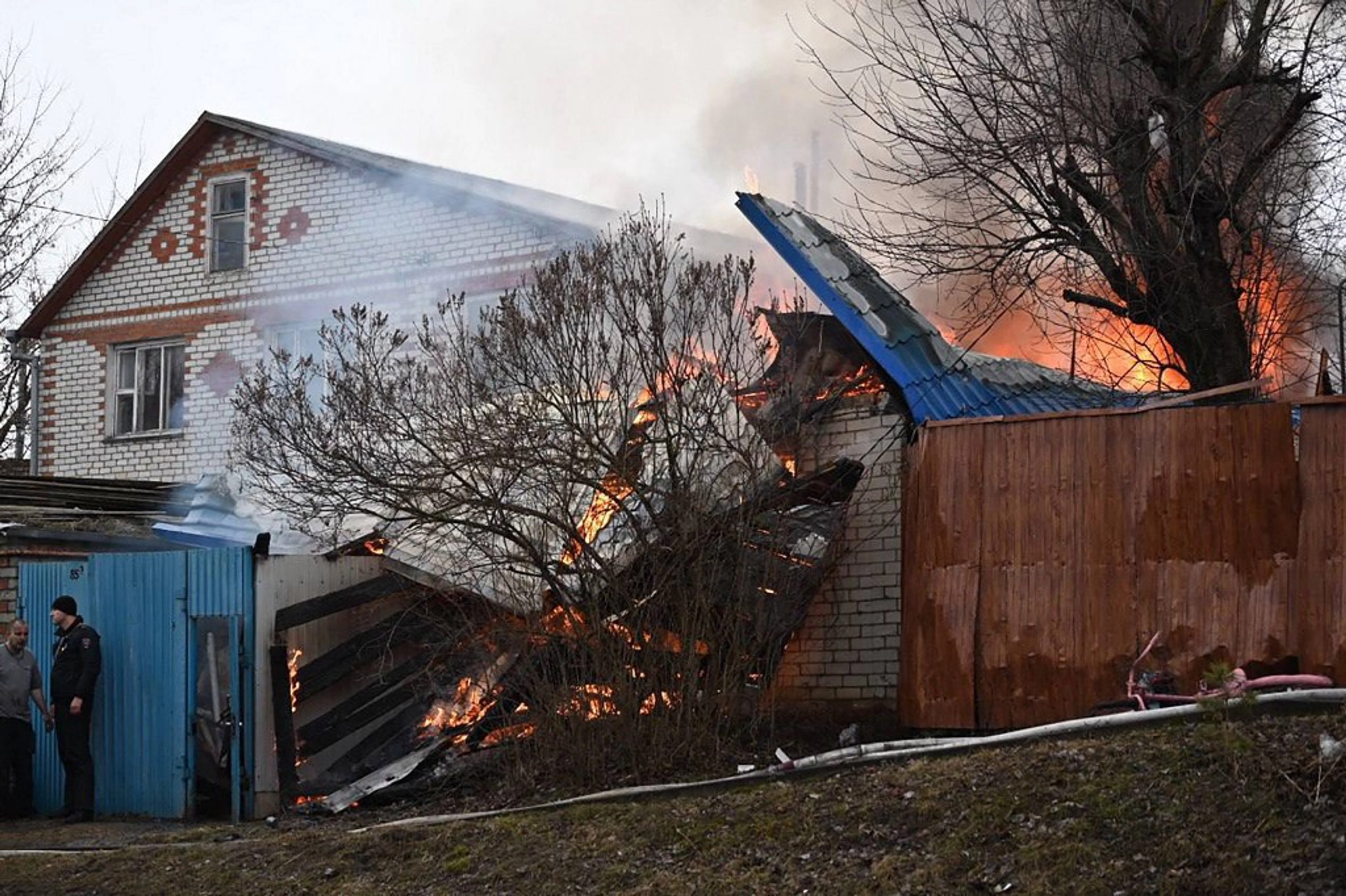 Roadblocks Set Up in Russian Belgorod Region as Anti-Kremlin Militias Continue Attacks