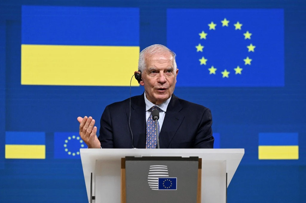 Facing Putin Threat, EU Pushes to Arm Ukraine -- And Itself