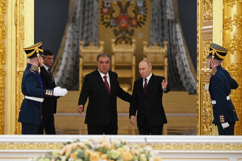 Tajik President Tells Putin: 'Terrorists Have No Nationality'