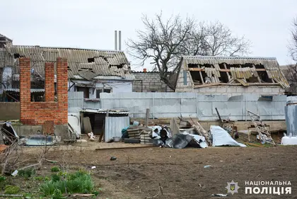 У Миколаєві уламки збитого "Шахеда" пошкодили 10 приватних будинків. 11 людей дістали поранень