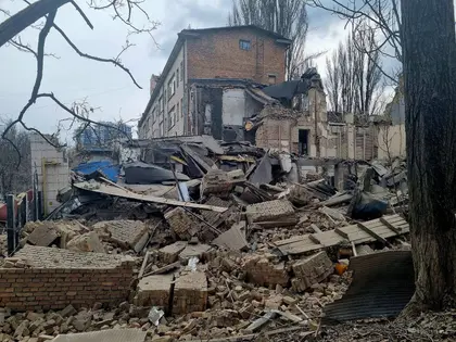 Kremlin Returns to Power Grid Bombardment, Ukraine So Far Sucks it Up