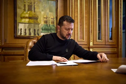 Зеленський обговорив зі спікером Палати представників США необхідність надання допомоги Україні
