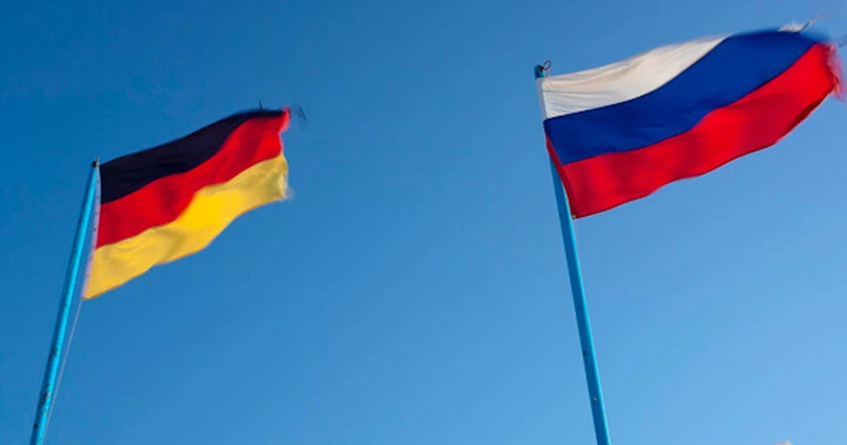 Prague Outs Kremlin Spy Network: German Politicians Allegedly Bribed to Support Moscow