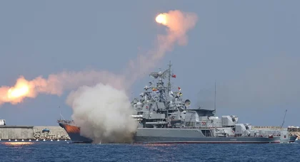 РФ встановлює баржі для захисту флоту в Чорному морі, - розвідка Британії