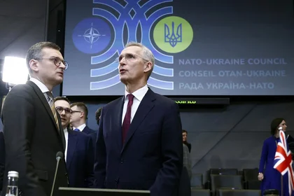 НАТО має посилити допомогу Україні через важку ситуацію на фронті – Столтенберг