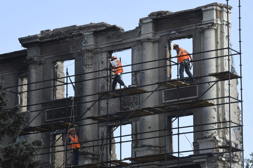German Companies Involved in Reconstruction of Russian-Occupied Mariupol, Investigation Finds