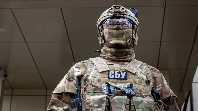 Пропагандист із телеканалів Медведчука отримав підозру у державній зраді
