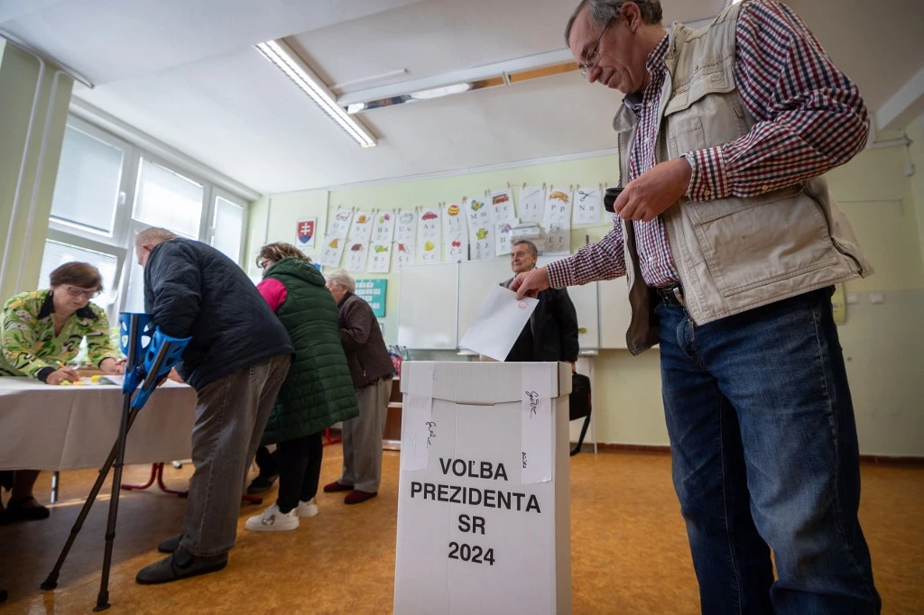 Slovakia Elects New President Amid Deep Divisions Over Ukraine War