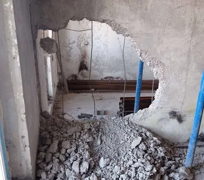 У Маріуполі росіяни розносять комунальні платіжки по зруйнованих будинках