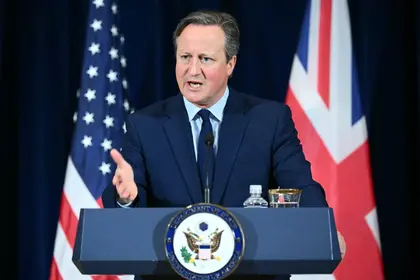 UK's Cameron Pleads for Ukraine Aid as He Meets Trump