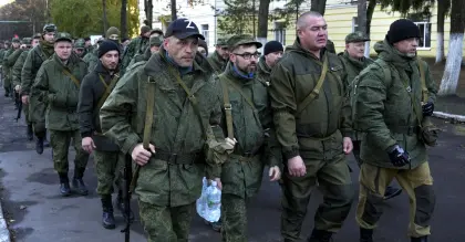 Росіяни хочуть відправити на війну працівників в’язниць ТОТ Луганщини