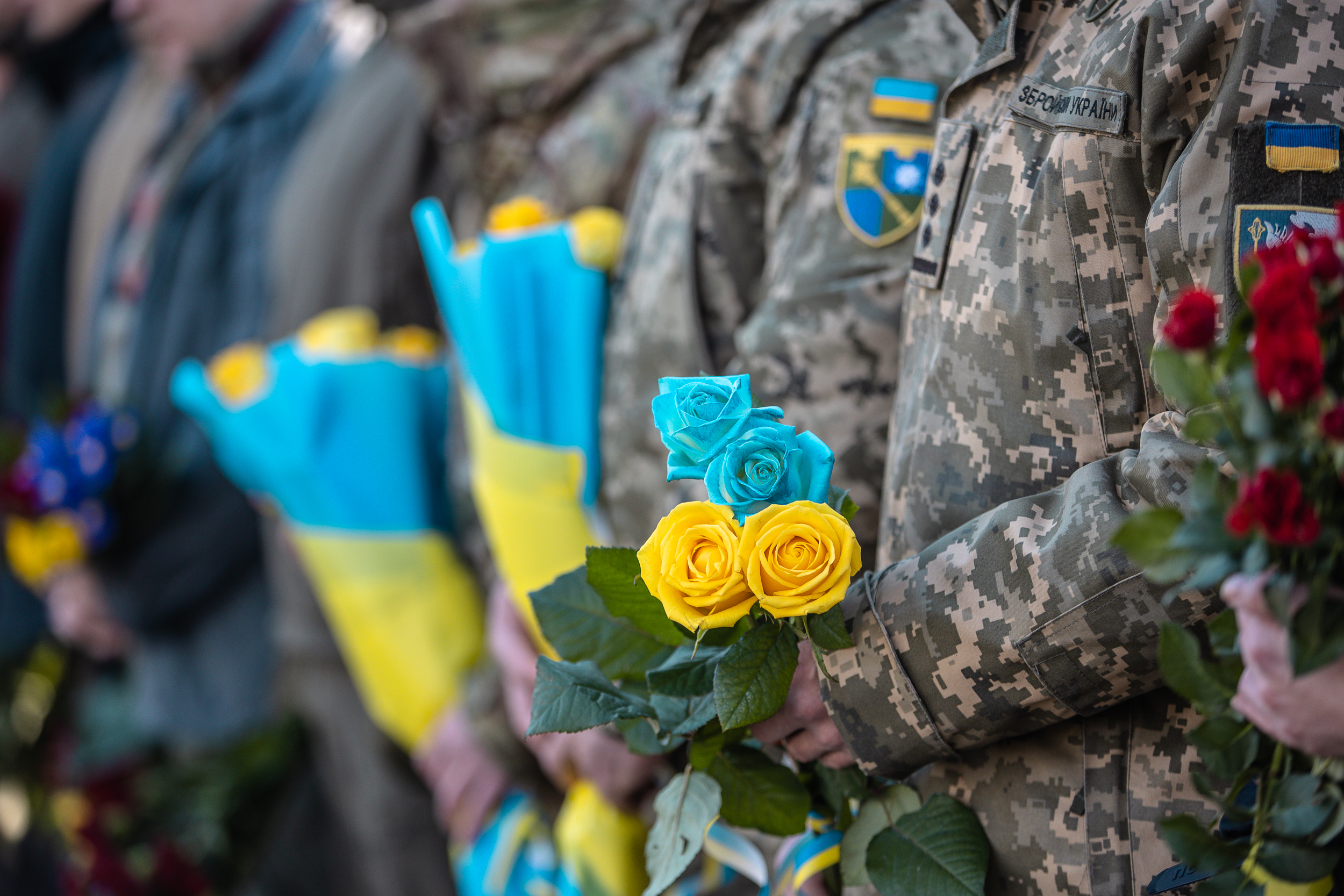 Bodies of 99 More Fallen Ukrainian Soldiers Return Home