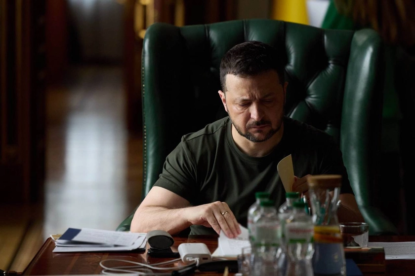 Цього місяця українська промисловість уперше виробить десять САУ «Богдана» – Зеленський