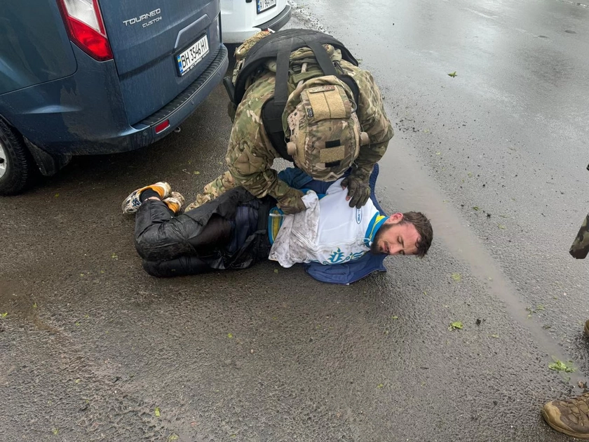 Поліція затримала підозрюваних у вбивстві патрульного на Вінниччині