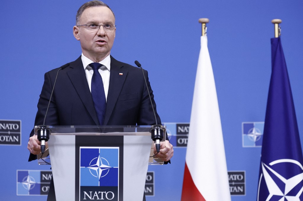 Poland Ready to Host Nuclear Weapons, Says President Duda
