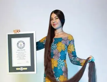 Українка потрапила до Книги рекордів Гіннеса з найдовшою косою на світі