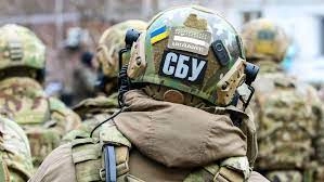 СБУ повідомила про підозру "чиновниці", яка переконувала жителів Каховки отримувати паспорти РФ