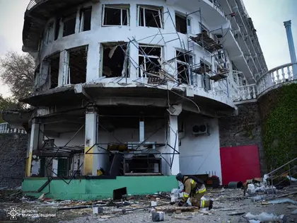 Миколаїв атакували дронами: пошкоджений готель