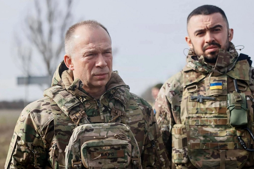 Ситуація на фронті загострилась, - Сирський
