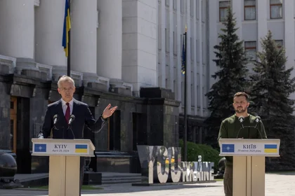 NATO Secretary General Stoltenberg's Surprise Visit to Kyiv: ‘It's Not Too Late for Ukraine to Prevail’