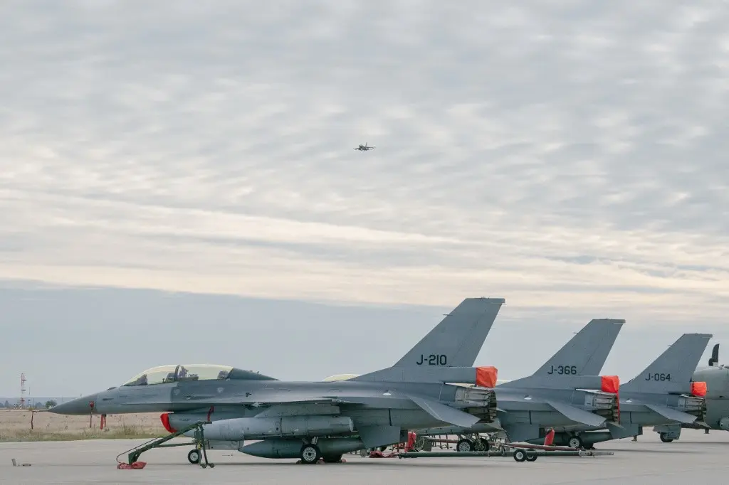 US Plans to Slash Fighter Jets, Warships to NATO in Europe: Report