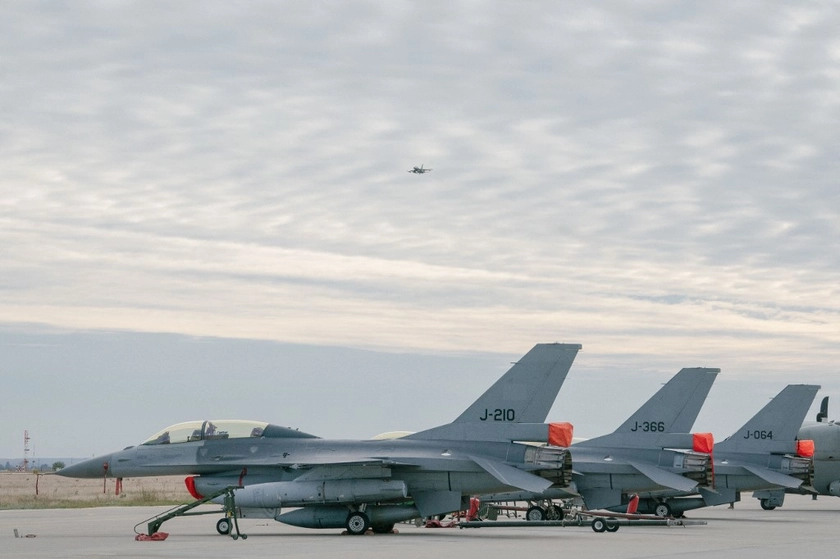 US Plans to Slash Fighter Jets, Warships to NATO in Europe: Report
