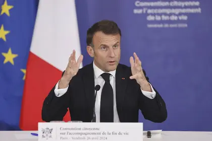 "I'm Not Ruling Anything Out" - Macron Says Troops for Ukraine Possible if Russia Breaks Front Lines