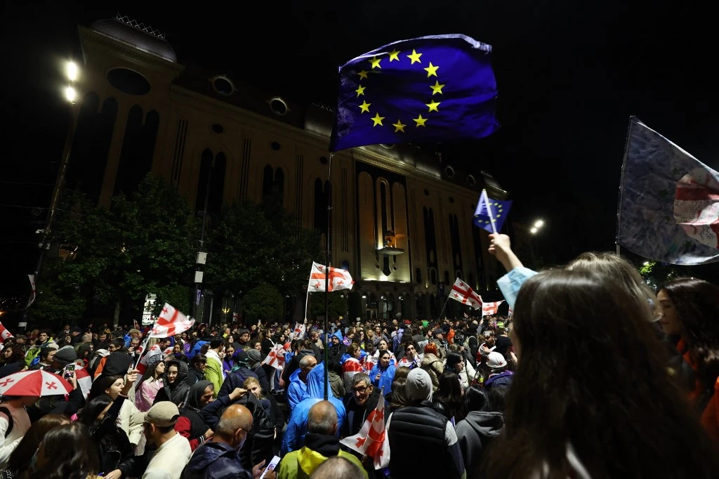 Georgians Defy Government Warning, Continue Protest Against 'Foreign Agent' Bill