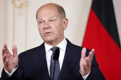 Scholz Urges Europe to Boost Aid to Ukraine