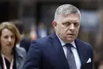Прем'єр Словаччини Фіцо госпіталізований після замаху