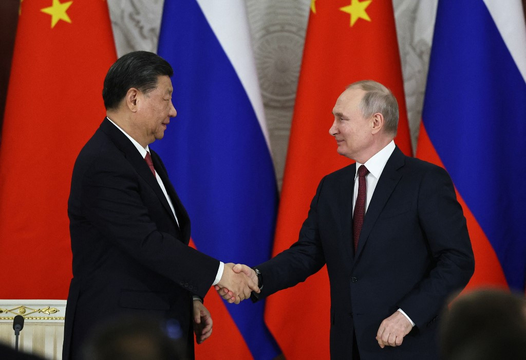 Путін хвалить “справжнє бажання” Китаю допомогти вирішити українську війну