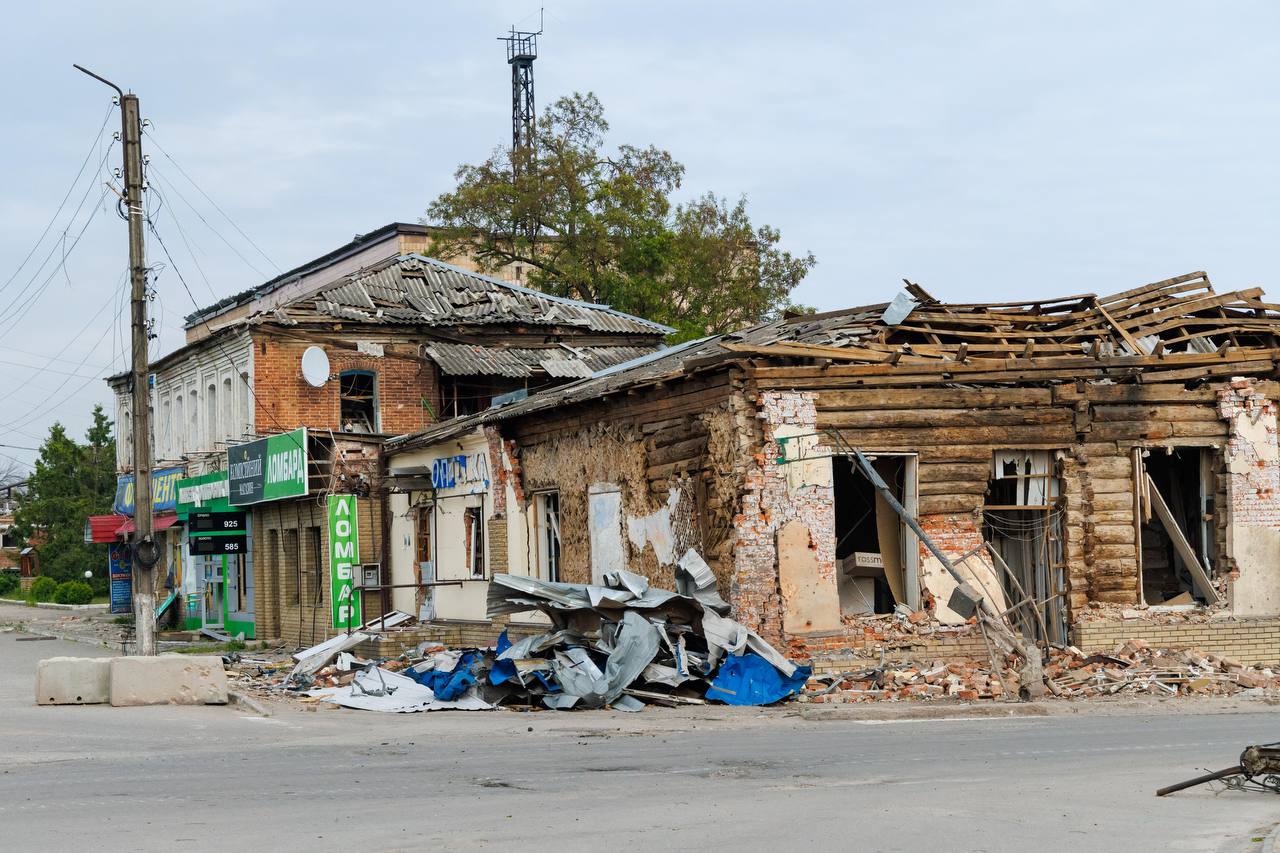 Russia Has Started to Destroy Vovchansk, Kharkiv Governor Warns