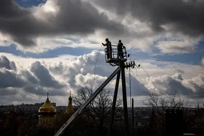 Ukraine to Restrict Industrial Energy Usage Saturday Evening Following Overnight Strikes