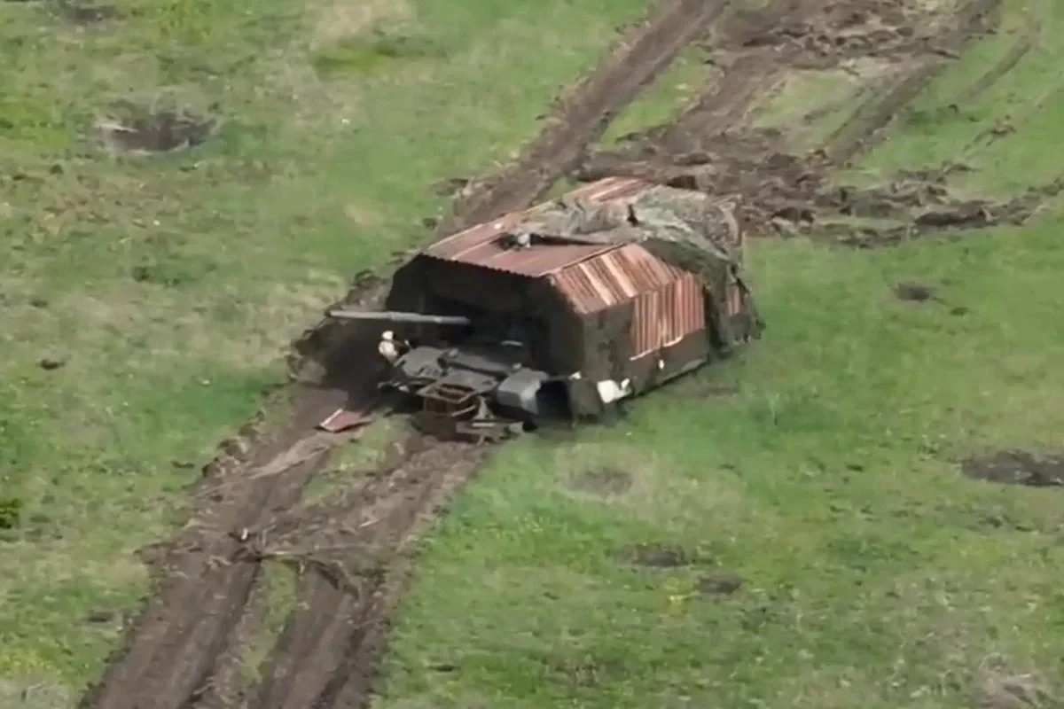 Russian ‘Barn Tanks’ Deployed to Counter Ukrainian Drone Strikes