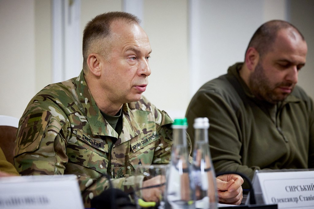 Il comandante dell’esercito ucraino afferma che la Russia è “inciampata” nella battaglia per il controllo della città di confine