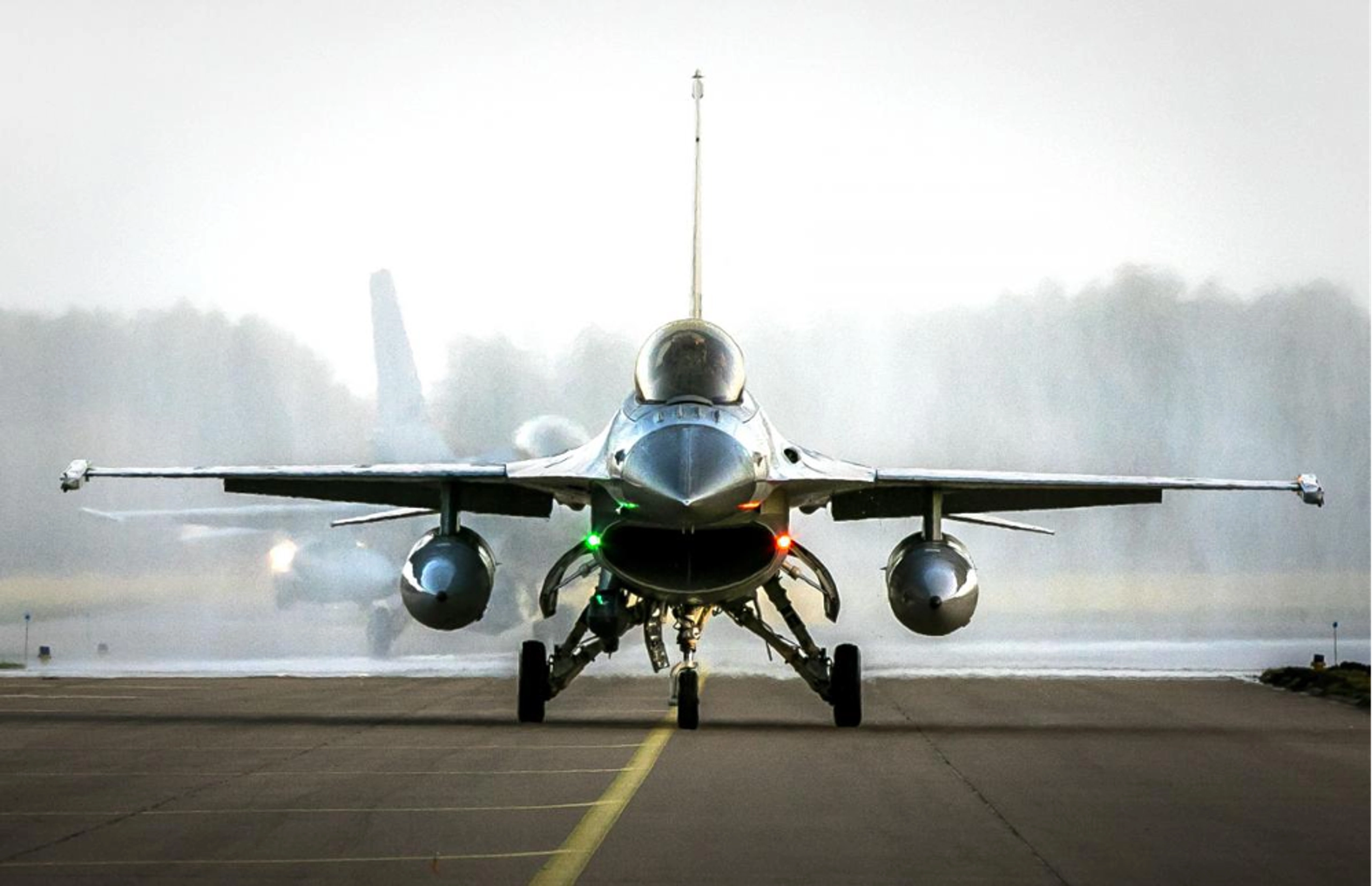 First Ukrainian F-16 Pilots Complete Training - Combat Missions Possible in Weeks