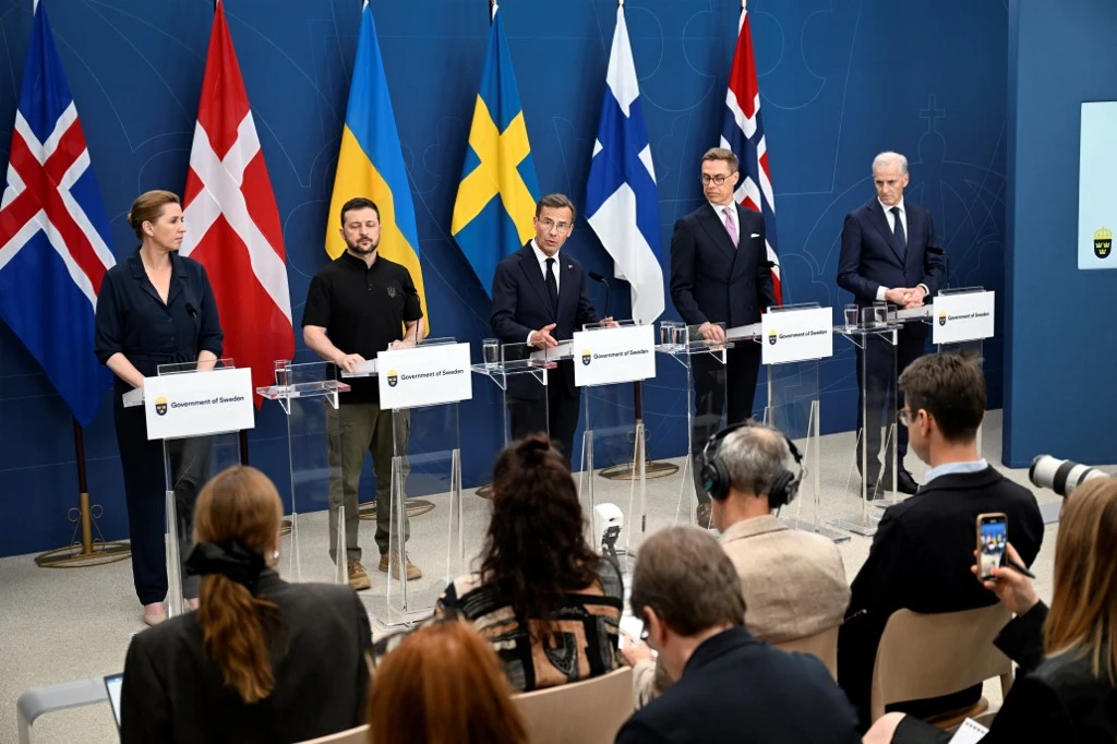 Ukraine Signs Security Agreements with 3 Nordic States