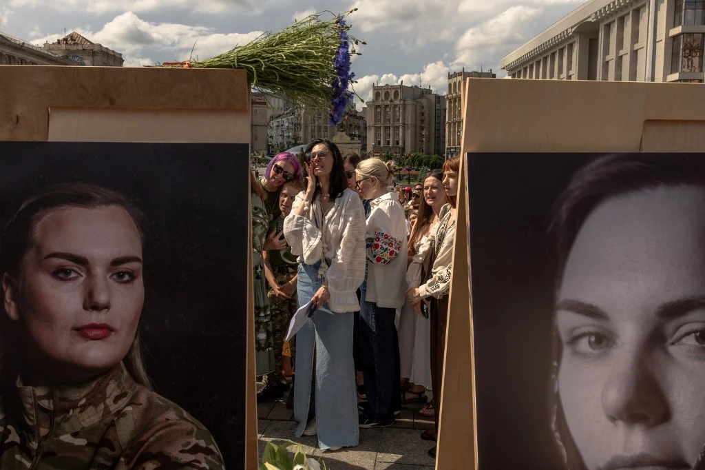 Hundreds Bid Farewell to Ukrainian Volunteer Medic Killed on Front Lines