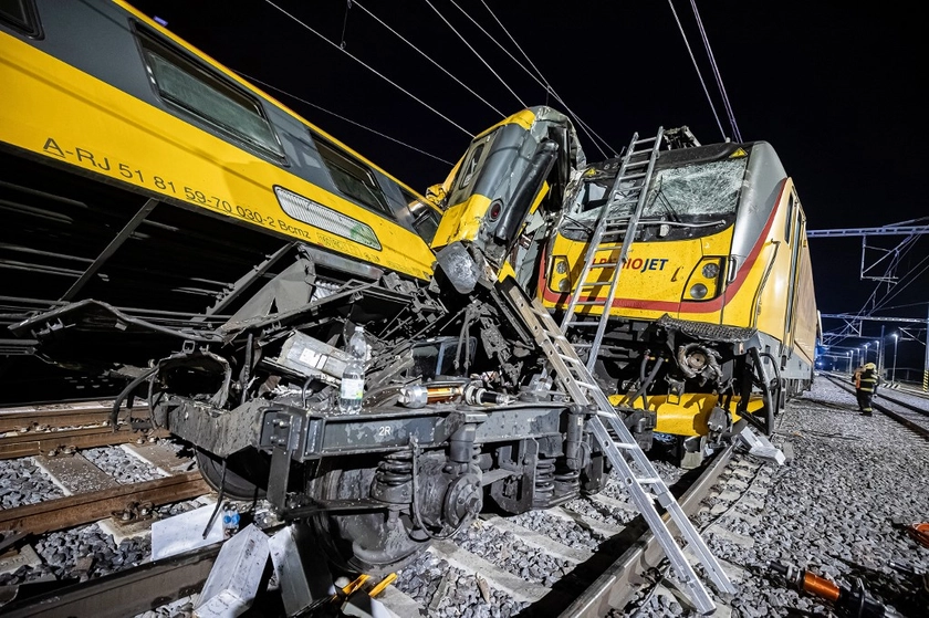 Breaking: AFP Four Dead, Over 20 Injured in Czech Train Crash